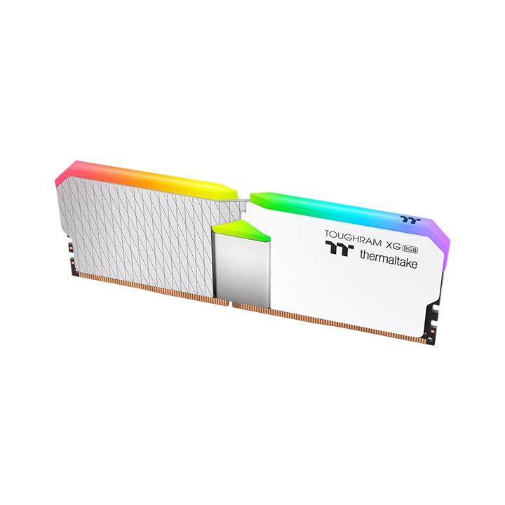 Памет Thermaltake Toughram XG RGB White 16GB(2x8GB) DDR4 PC4-28800 3600MHz CL18 RG06D408GX2-3600C18B-3