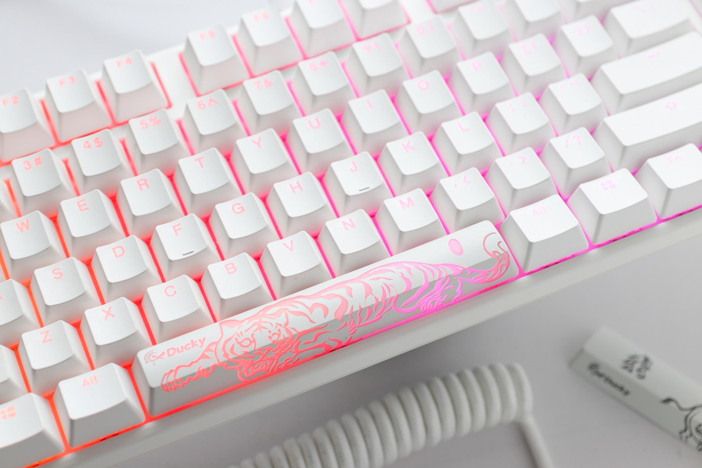 Геймърскa механична клавиатура Ducky One 3 Pure White Full Size Hotswap Cherry MX Brown, RGB, PBT Keycaps-2